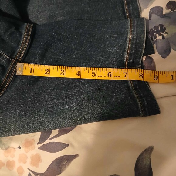 Torrid Lot of 2 Bermuda Pull-On Shorts - Size 28 (5X) (Dark Blue & Khaki) - Picture 13 of 13